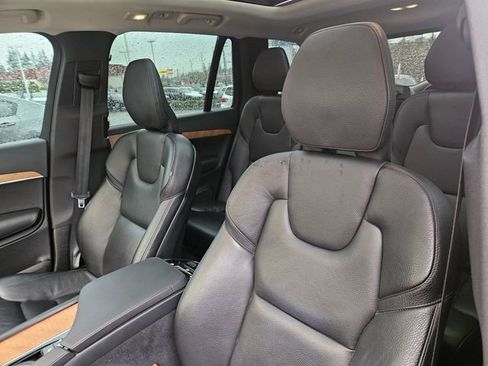 Used 2023 Volvo XC90 B5 Plus w/ Protection Package Premier image 14