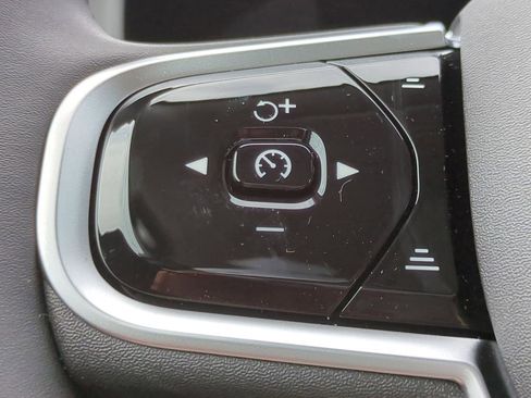 New 2026 Volvo XC60 B5 Plus w/ Climate Package AWD/4WD image 24