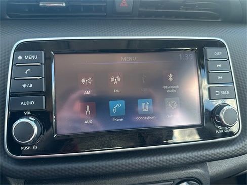 New 2025 Nissan Kicks Play S image 17