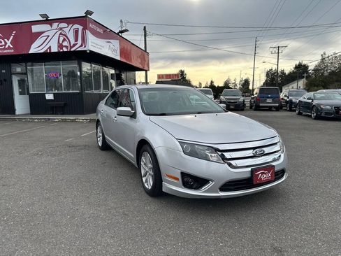 Used 2011 Ford Fusion SEL w/ Moons & Tunes Pkg FWD image 4