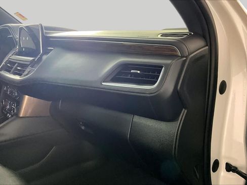 Used 2022 Chevrolet Tahoe High Country AWD/4WD image 17
