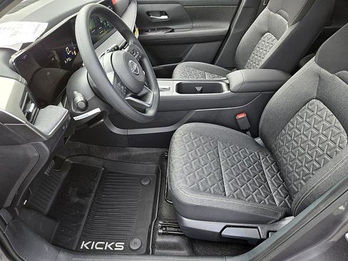 New 2026 Nissan Kicks SV image 8
