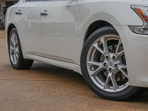 Used 2014 Nissan Maxima 3.5 SV w/ Premium Package image 2