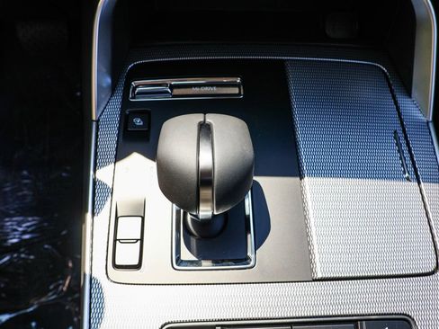 New 2025 MAZDA CX-70 Plug-In Hybrid w/ Premium Pkg image 33