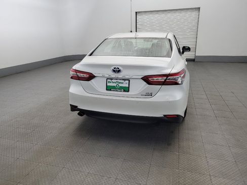 Used 2018 Toyota Camry XLE image 7