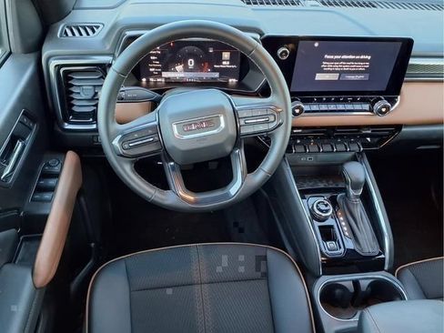 Used 2025 GMC Canyon AT4 AWD/4WD image 18