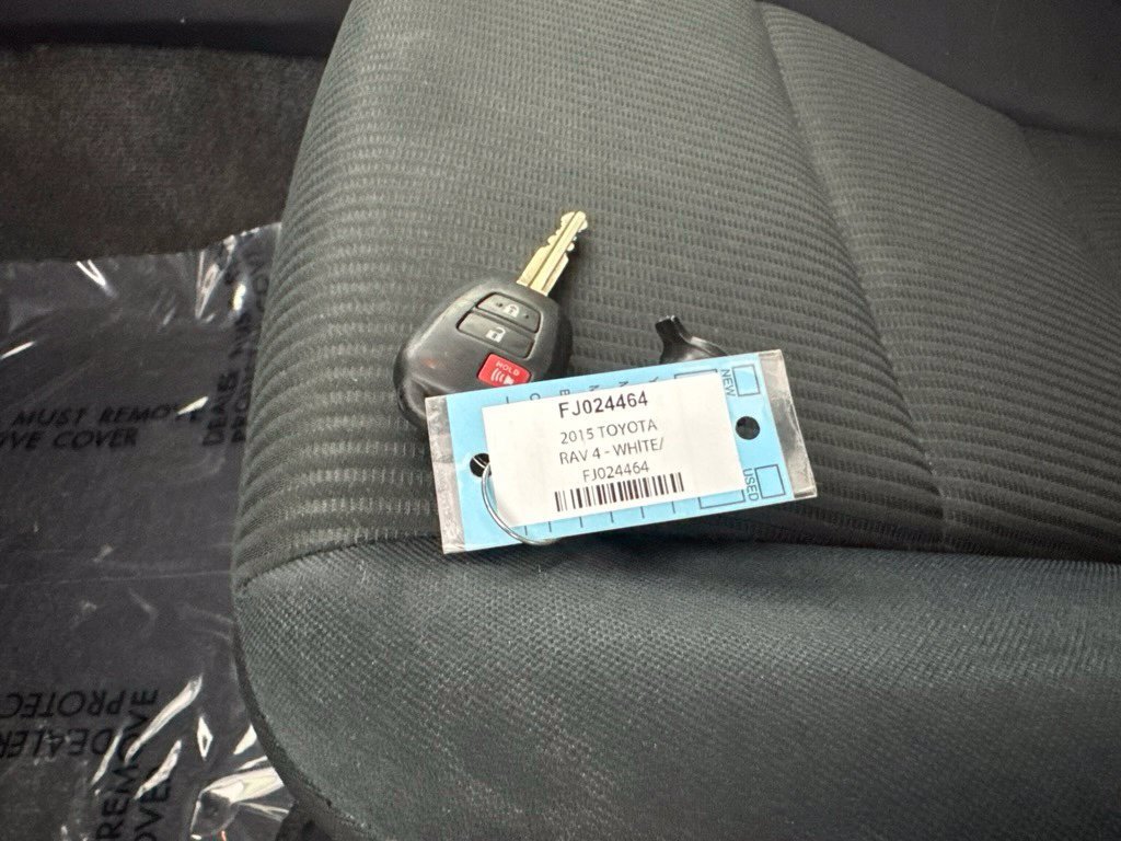 Used 2015 Toyota RAV4 LE AWD/4WD image 31