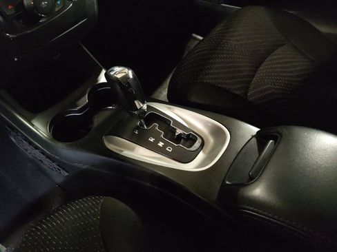 Used 2020 Dodge Journey SE w/ SE Popular Equipment Group FWD image 26