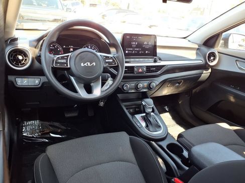 Certified 2023 Kia Forte LXS w/ LXS Technology Package FWD image 11