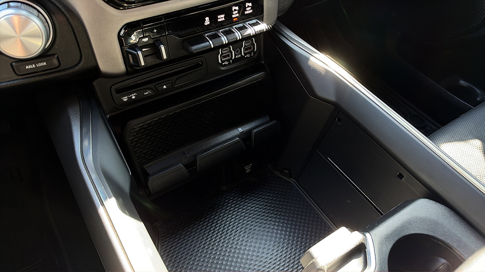 Used 2019 RAM 1500 Sport w/ Advanced Safety Group AWD/4WD image 18