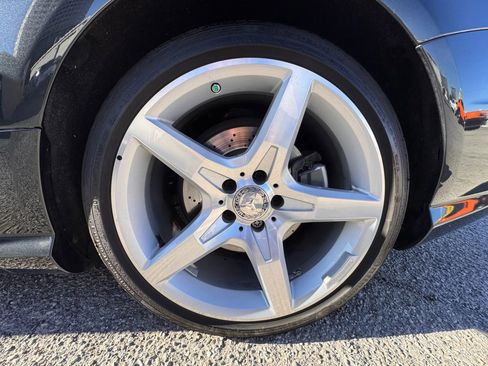 Used 2016 Mercedes-Benz SL 550 image 8