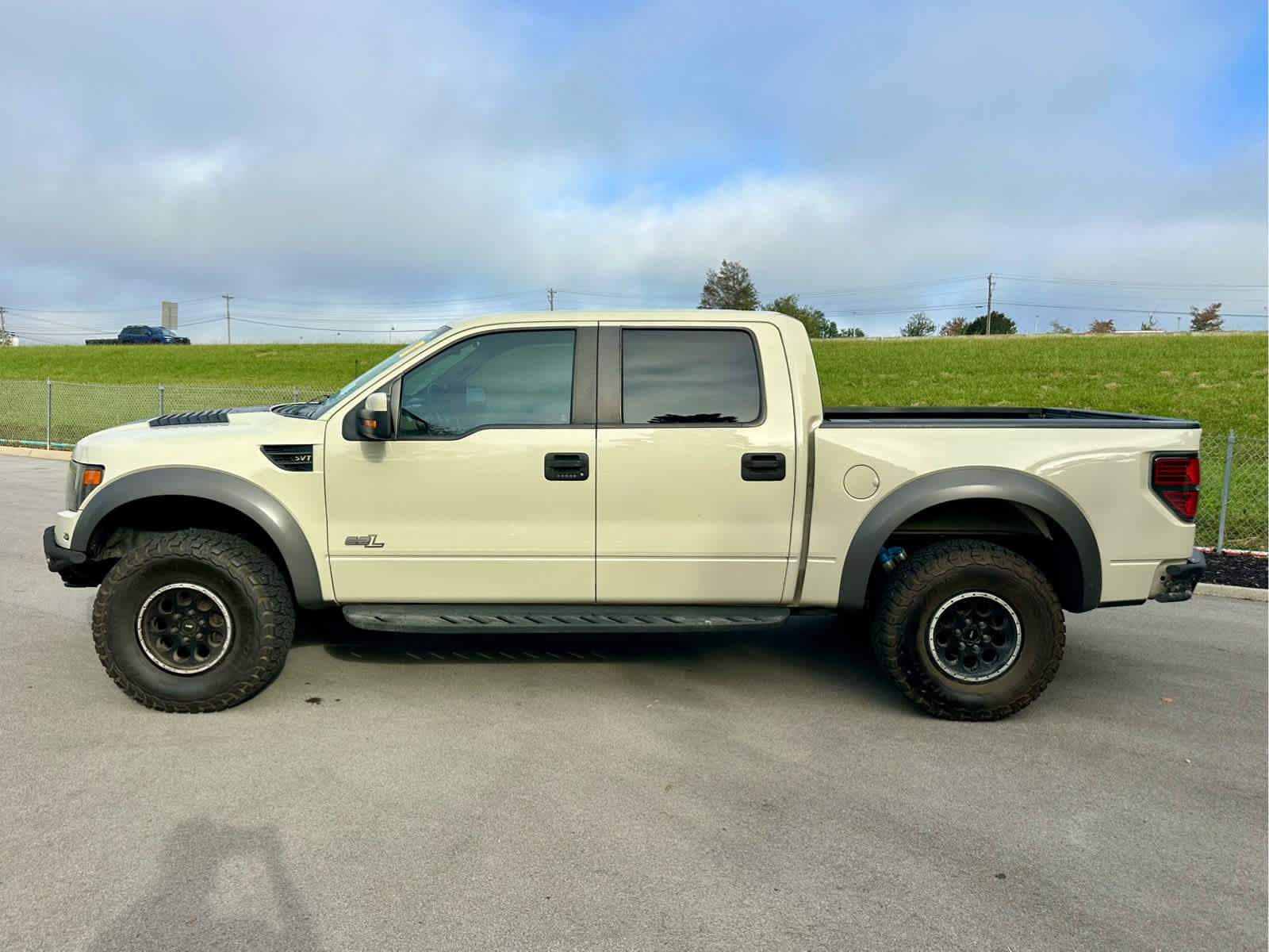 Used 2013 Ford F150 Raptor w/ Luxury Equipment Group AWD/4WD image 8