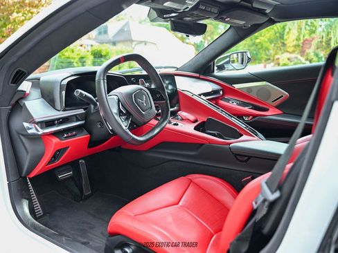 Used 2020 Chevrolet Corvette Stingray Premium Cpe w/ 3LT Preferred Equipment Group image 27