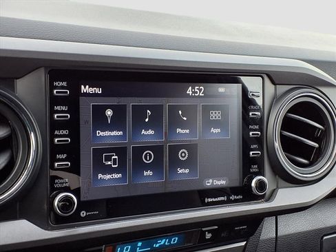 Used 2022 Toyota Tacoma TRD Off-Road image 19