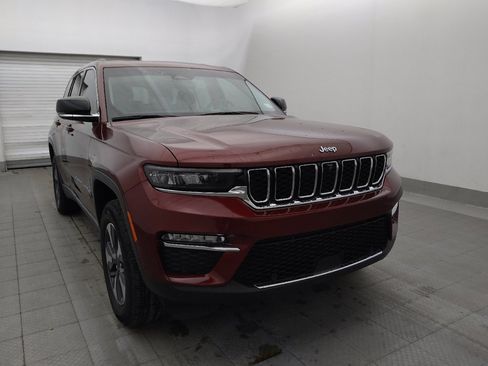 Used 2022 Jeep Grand Cherokee Limited 4xe w/ Luxury Tech Group II AWD/4WD image 13