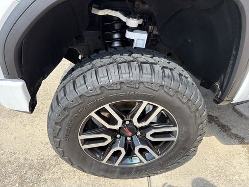 Used 2020 GMC Sierra 1500 AT4 w/ AT4 Premium Package AWD/4WD image 14