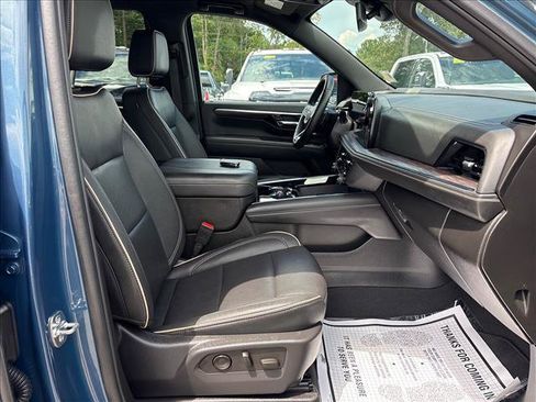 Certified 2025 Chevrolet Tahoe Premier AWD/4WD image 7