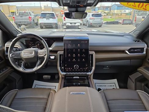 Used 2025 GMC Yukon Denali Ultimate w/ LPO, Floor Liner Package image 3