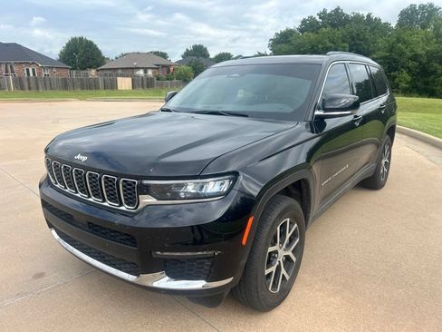 Used 2024 Jeep Grand Cherokee L Limited RWD image 1