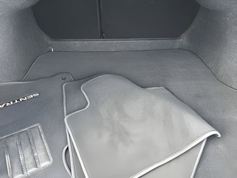 Used 2025 Nissan Sentra SR w/ SR Premium Package image 46