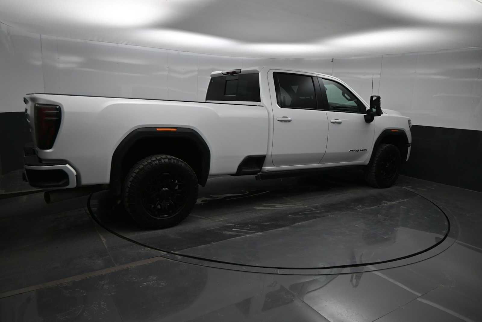 Used 2024 GMC Sierra 2500 AT4 w/ AT4 Premium Plus Package AWD/4WD image 20