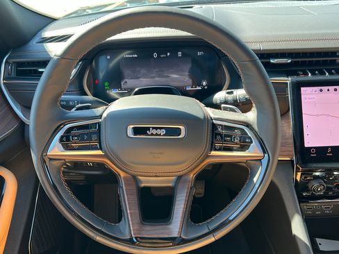 Used 2025 Jeep Grand Cherokee L Summit w/ Advanced Protech Group IV image 25