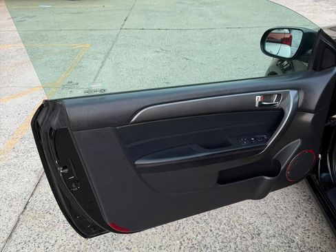 Used 2013 Kia Forte Koup SX w/ Leather Pkg FWD image 6