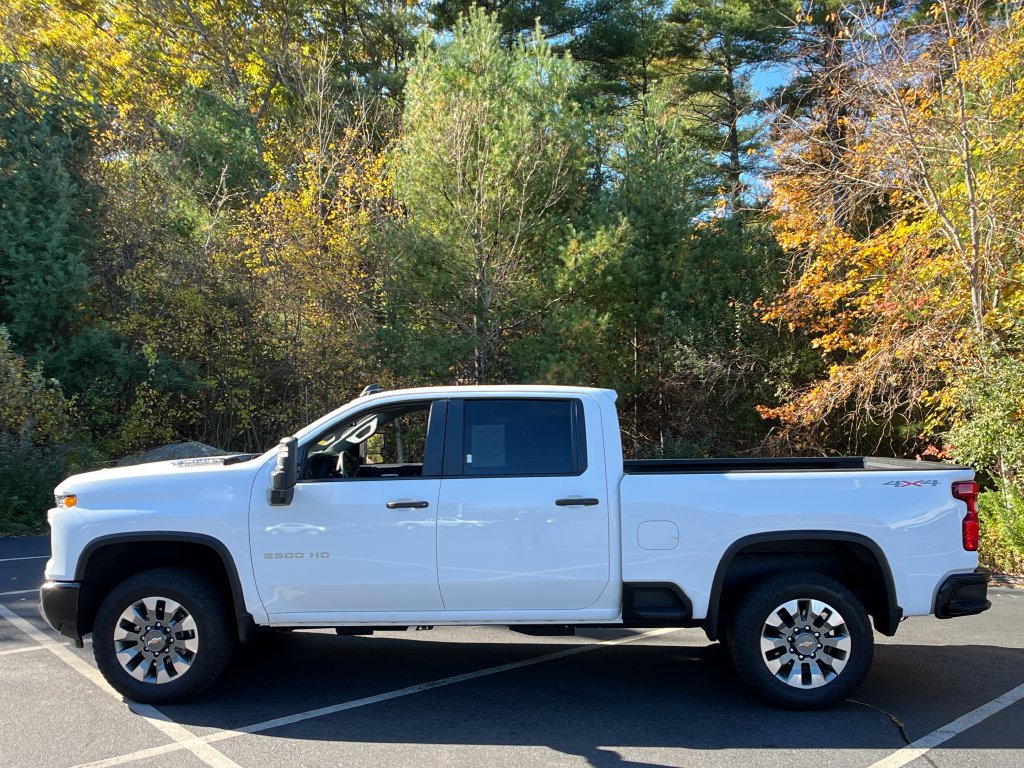 Used 2024 Chevrolet Silverado 2500 Custom w/ Custom Value Package AWD/4WD image 2