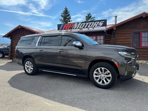 Used 2021 Chevrolet Suburban Premier w/ Premium Package AWD/4WD image 2