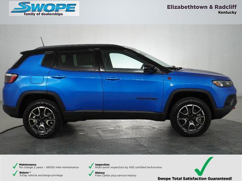 New 2026 Jeep Compass Trailhawk w/ Sun, Sound & Navigation Group image 2