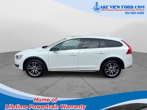 Used 2016 Volvo V60 T5 Cross Country AWD/4WD image 5