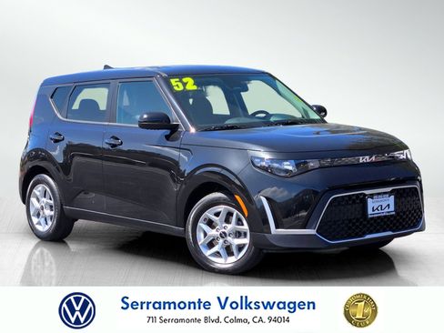Certified 2025 Kia Soul LX w/ LX Technology Package FWD image 1