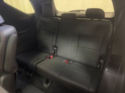 Used 2024 Chevrolet Traverse RS w/ LPO, Floor Liner Package image 33