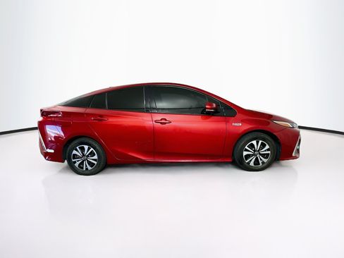 Used 2017 Toyota Prius Prime Advanced FWD image 10