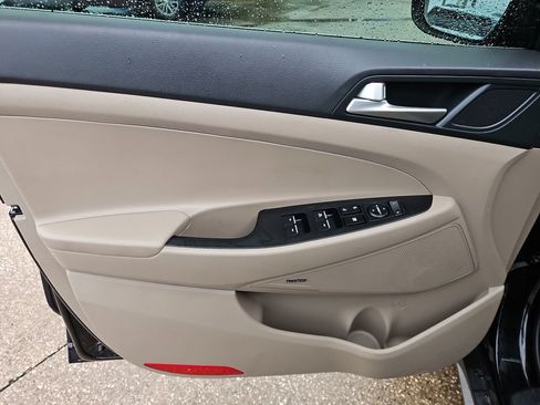 Used 2020 Hyundai Tucson Limited FWD image 17