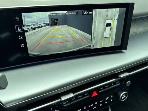 New 2026 Hyundai Ioniq 9 Calligraphy image 12