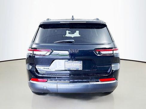 Used 2023 Jeep Grand Cherokee L Laredo AWD/4WD image 6
