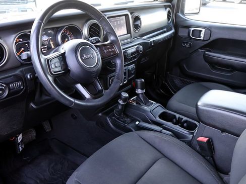 Used 2019 Jeep Wrangler Sport AWD/4WD image 4