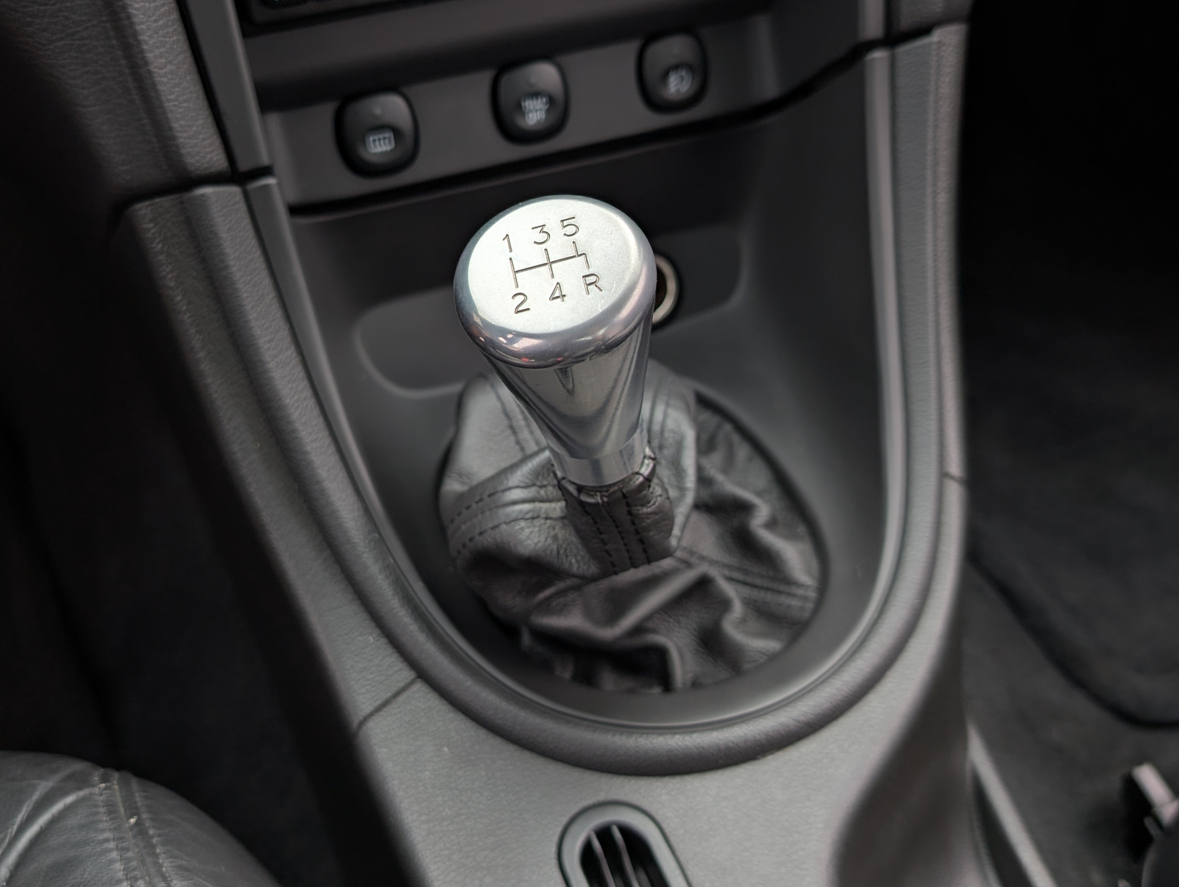 Used 2001 Ford Mustang Cobra RWD image 24