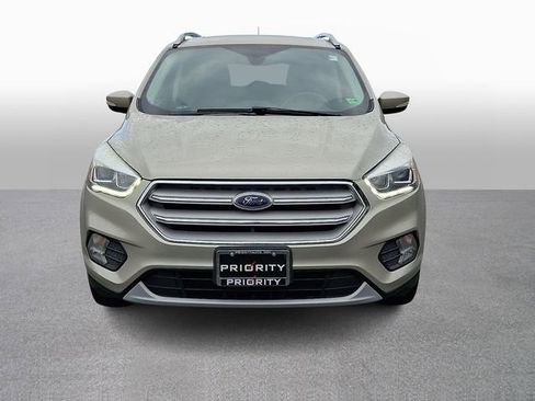 Used 2017 Ford Escape Titanium image 2