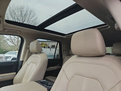 Used 2024 Ford Expedition Max Limited image 16