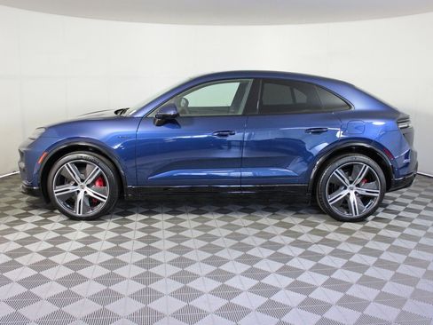 Used 2025 Porsche Macan Turbo Electric image 2