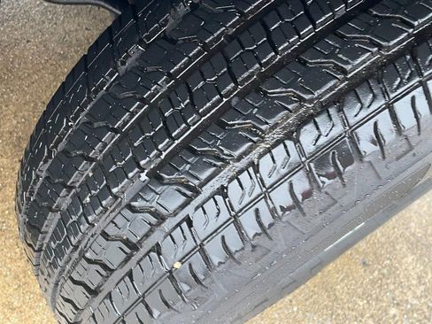 Used 2024 Chevrolet Colorado LT w/ LT Convenience Package image 11