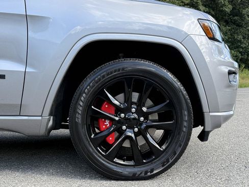 Used 2021 Jeep Grand Cherokee Laredo X AWD/4WD image 10