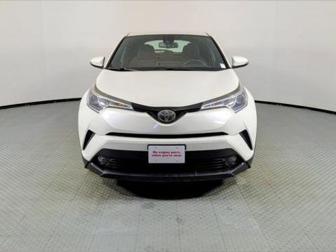 Used 2018 Toyota C-HR XLE image 11