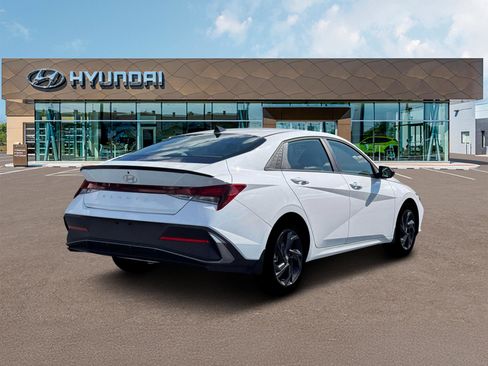 New 2026 Hyundai Elantra Sport image 7