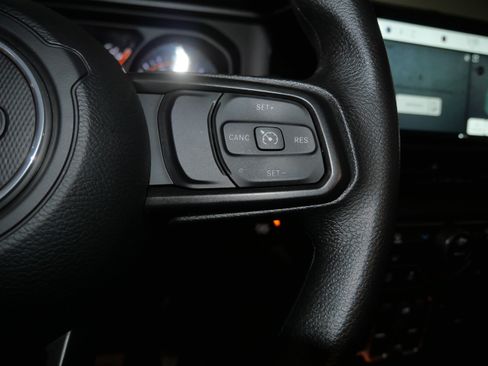 Used 2025 Jeep Gladiator Sport image 29