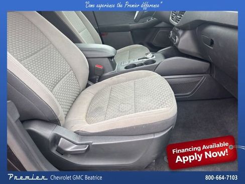 Used 2020 Ford Escape SE image 21