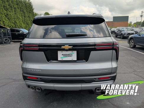 New 2026 Chevrolet Traverse LT w/ LPO, Floor Liner Package FWD image 6