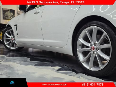 Used 2015 Jaguar XF Sport RWD image 3
